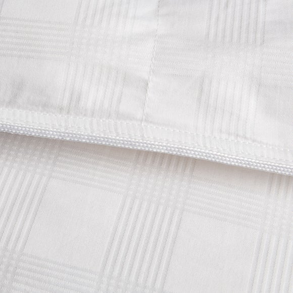 Dorma Hungarian Goose Down 4.5 Tog Summer Duvet, product image 3