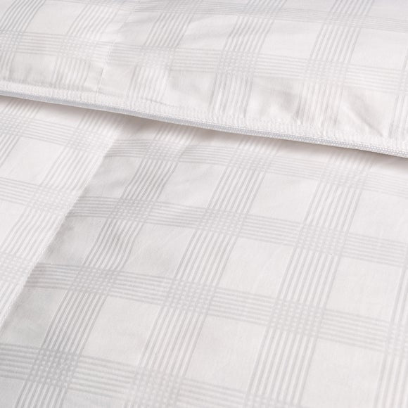 Dorma Hungarian Goose Down 4.5 Tog Summer Duvet, product image 4