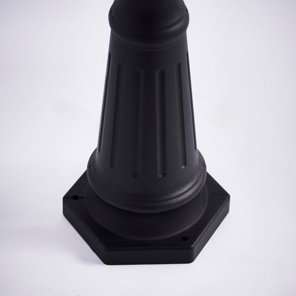 Vogue Trenton Outdoor Lamppost