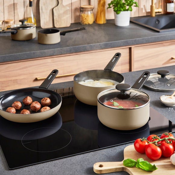 Morphy Richards 5 Piece Aluminium Saucepan Set, product image 12